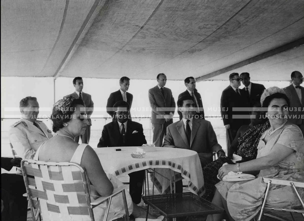 1961_151_008