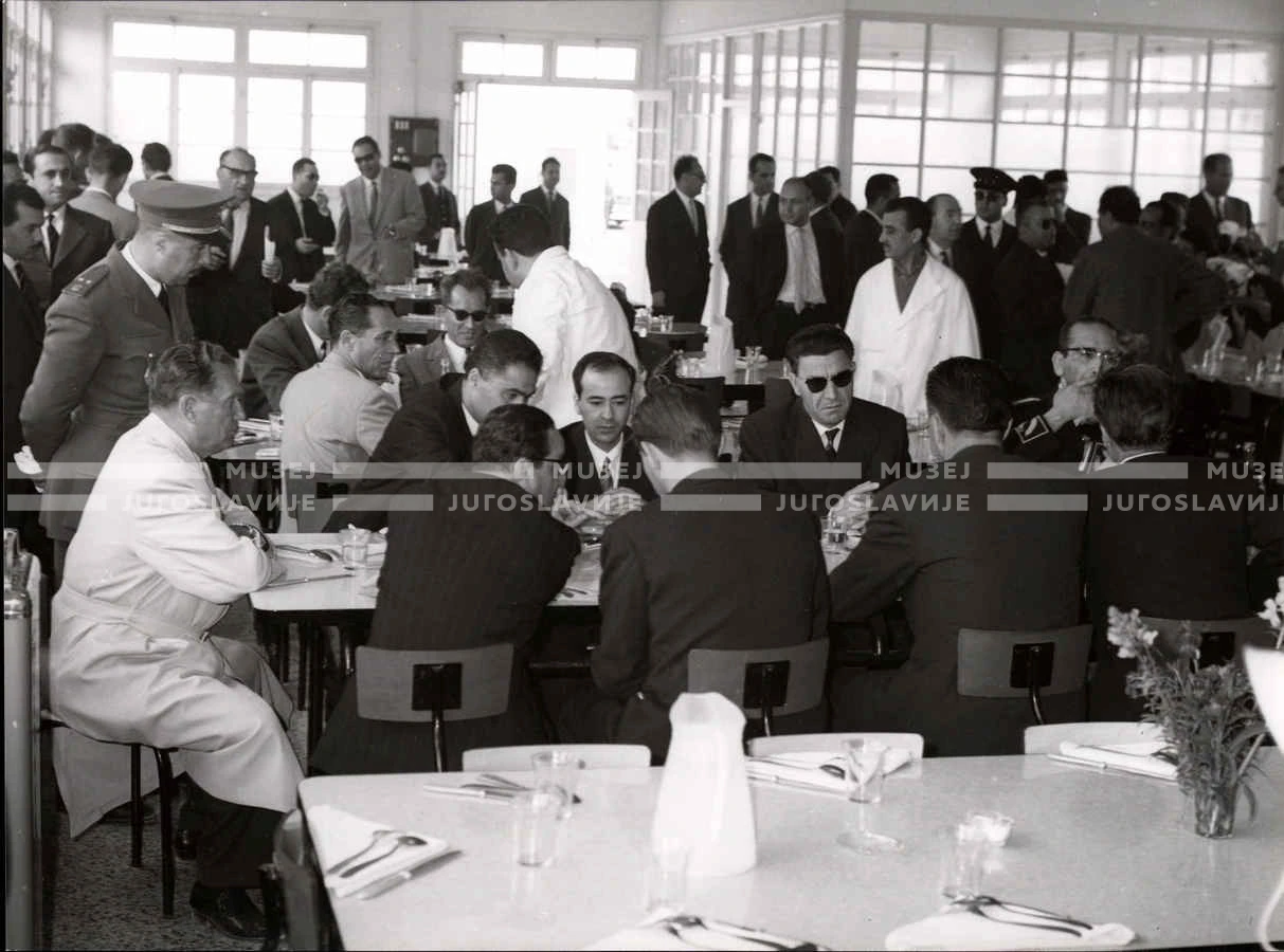 1961_163_018