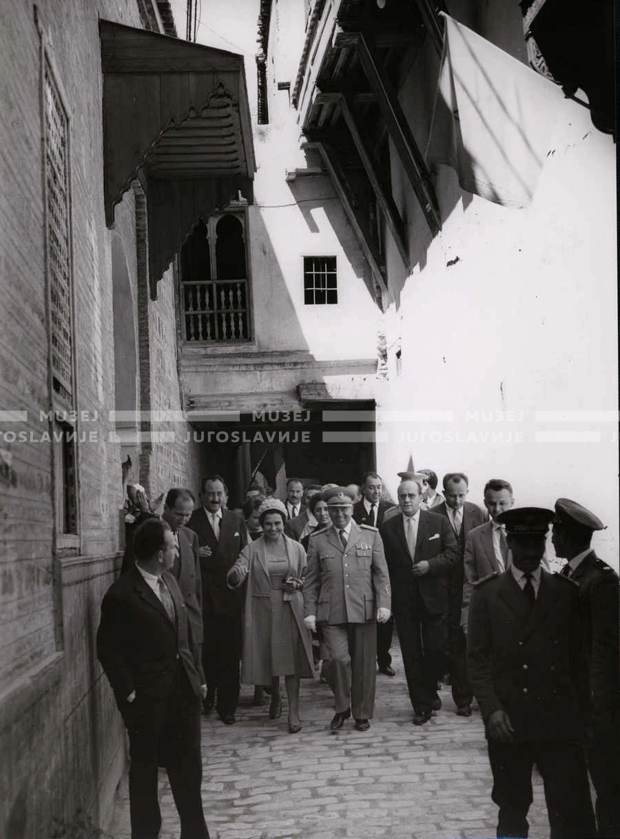 1961_160_166