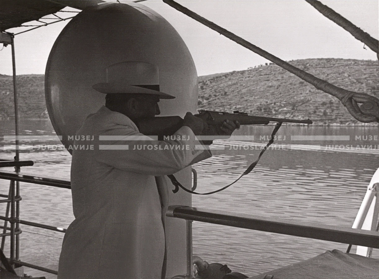 1948_001_108