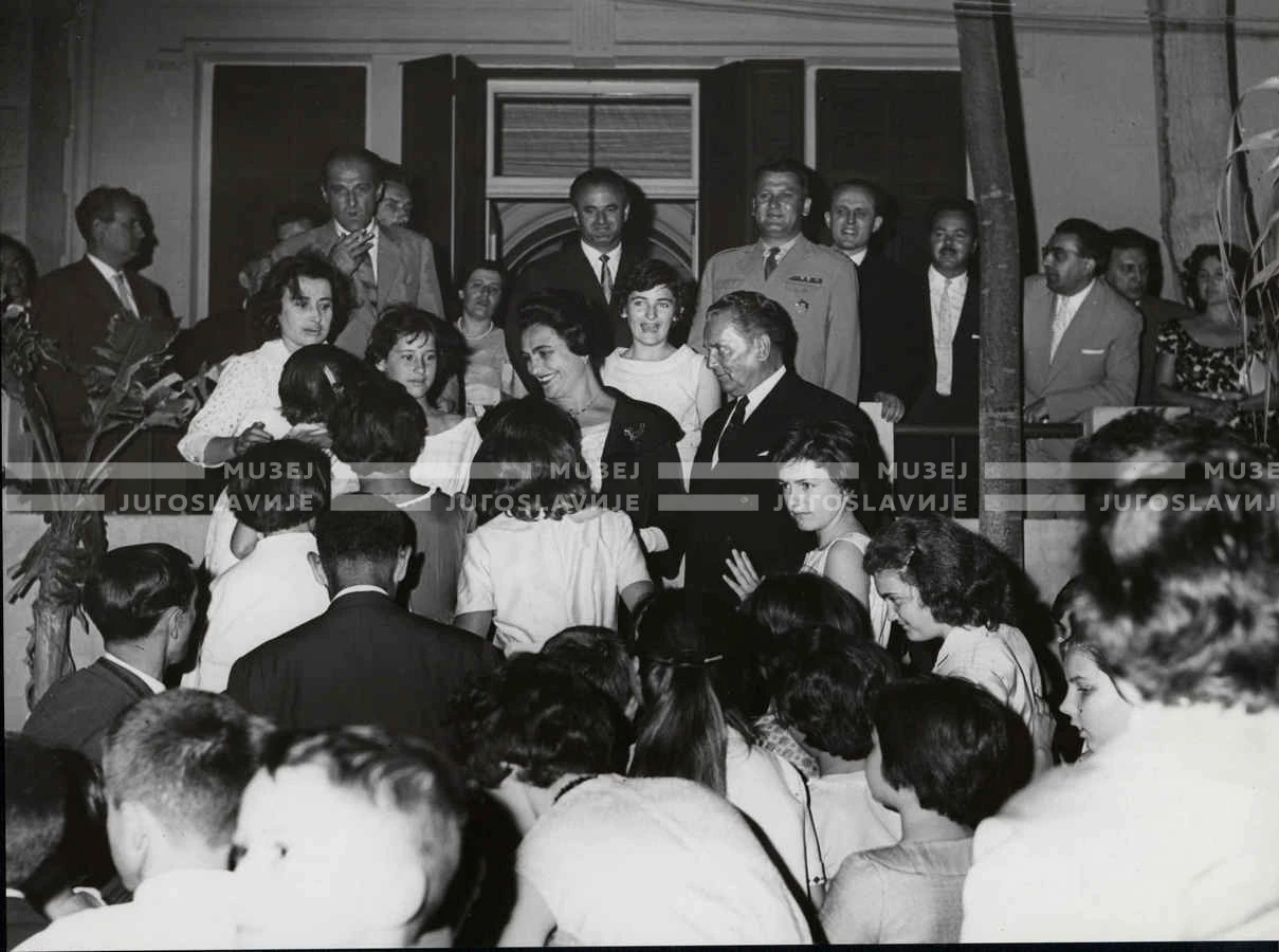 1961_165_057