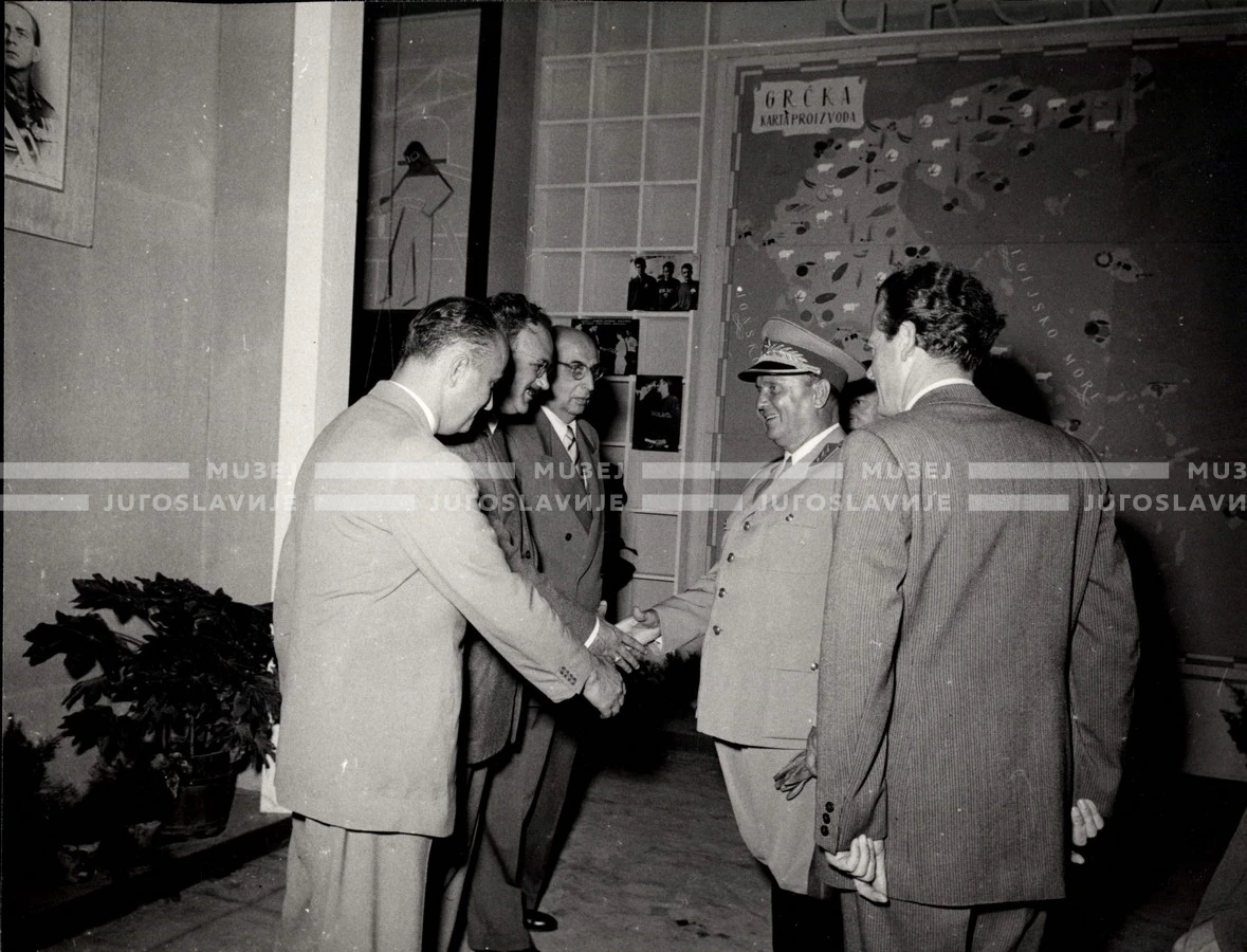 1953_023_135