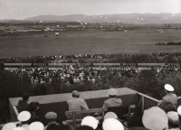 1951_010_104