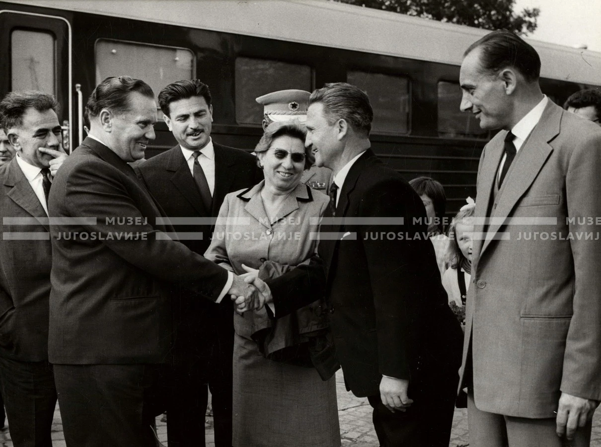 1961_169_047