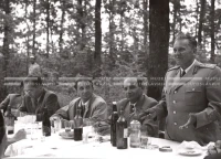 1951_010_097