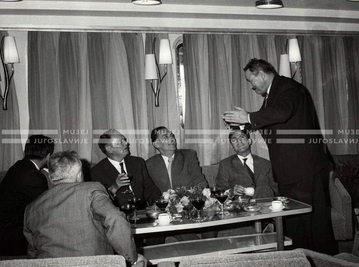 1961_166_036