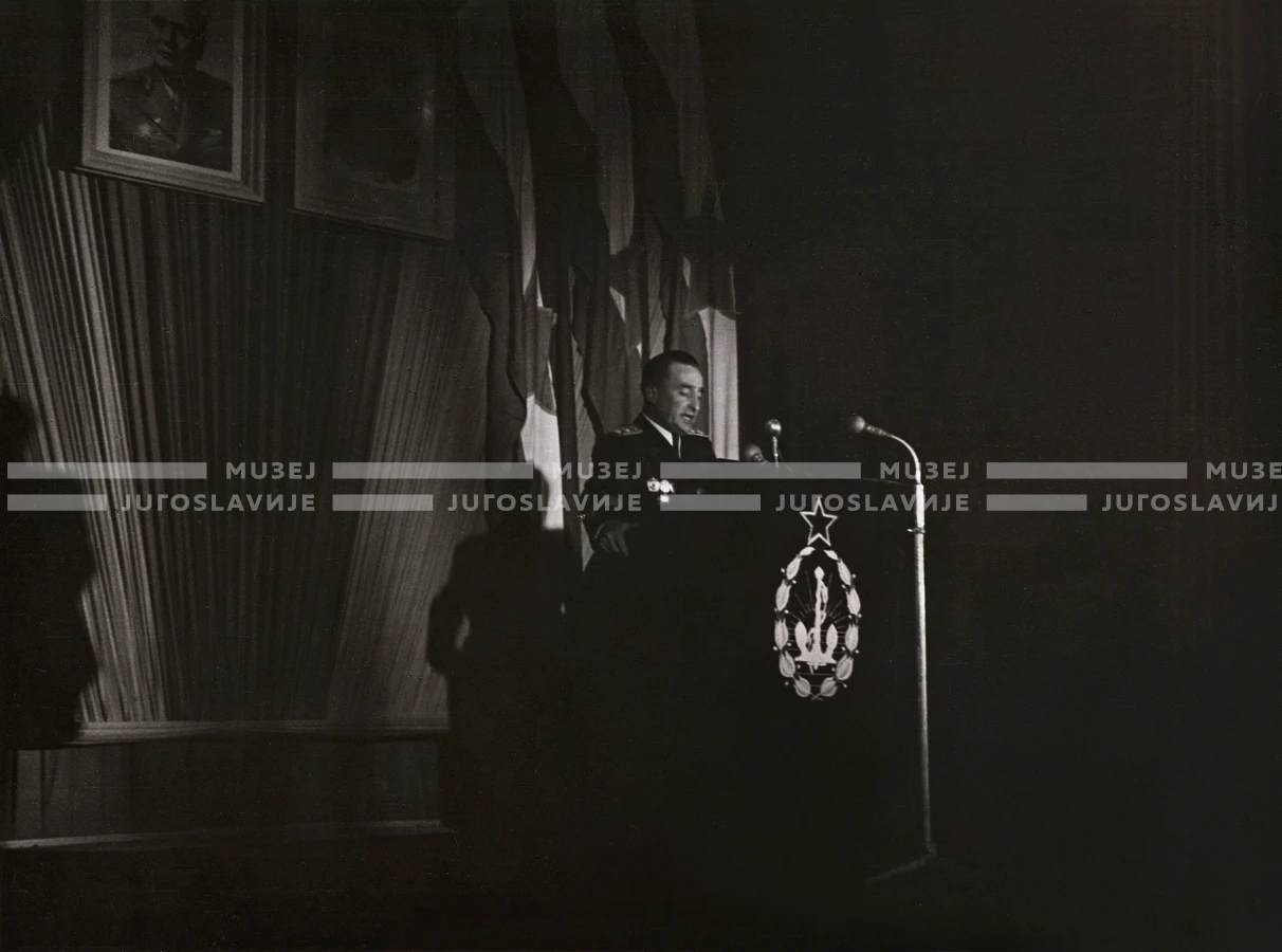 1948_001_123