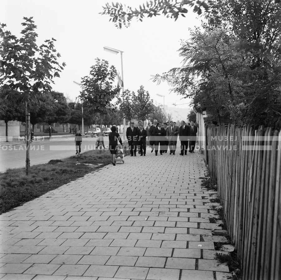 AR_B_04_03