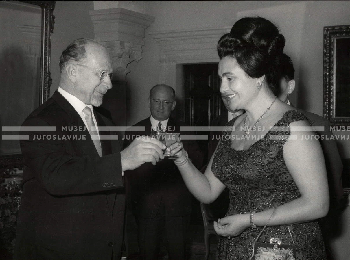 1964_252_058