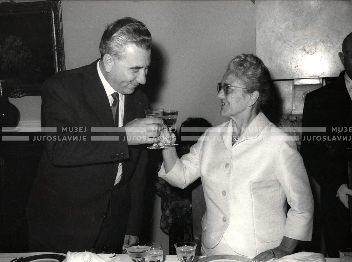 1964_252_068