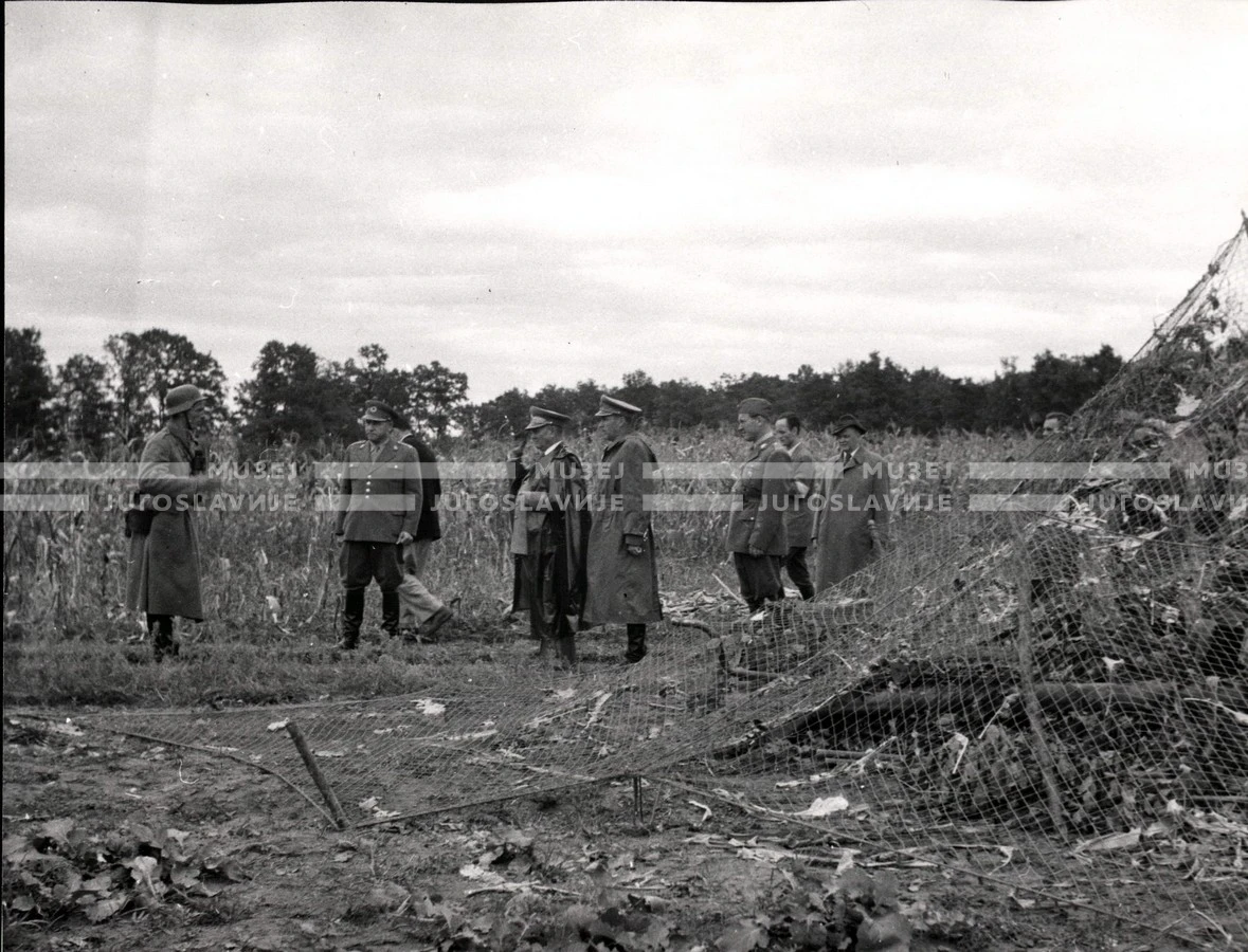 1953_023_112