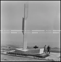 AR_B_24_28