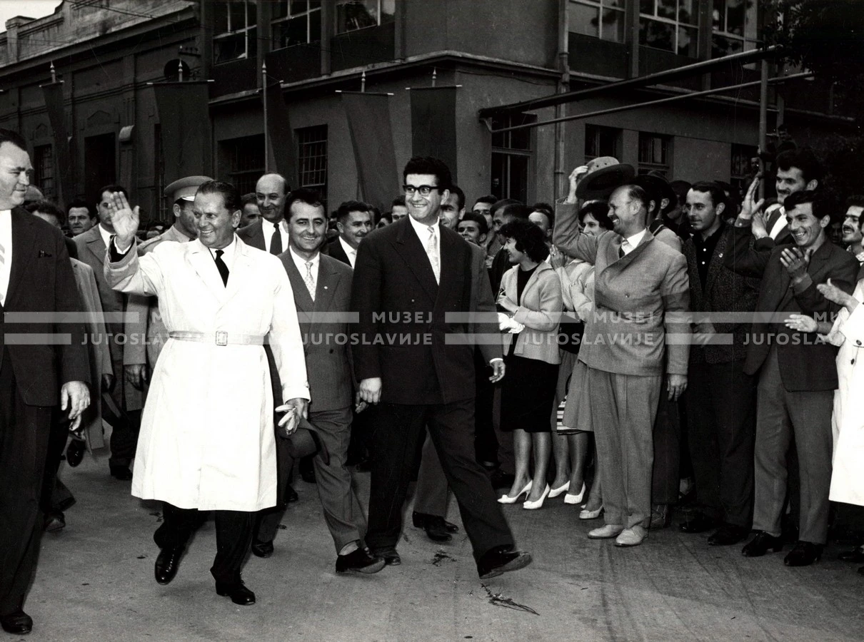 1961_169_032