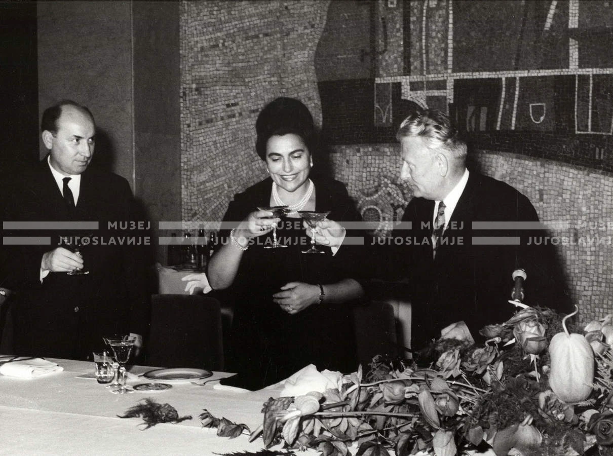 1964_252_120