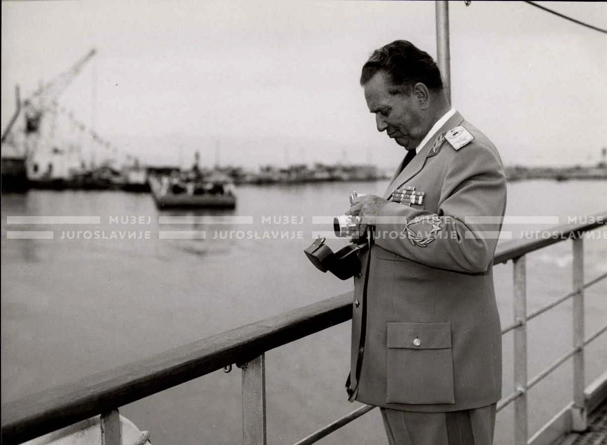 1961_162_002