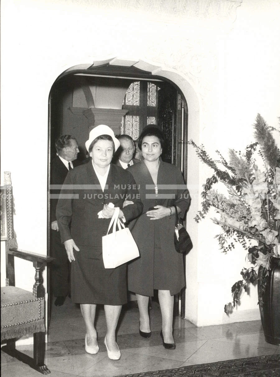 1964_252_107
