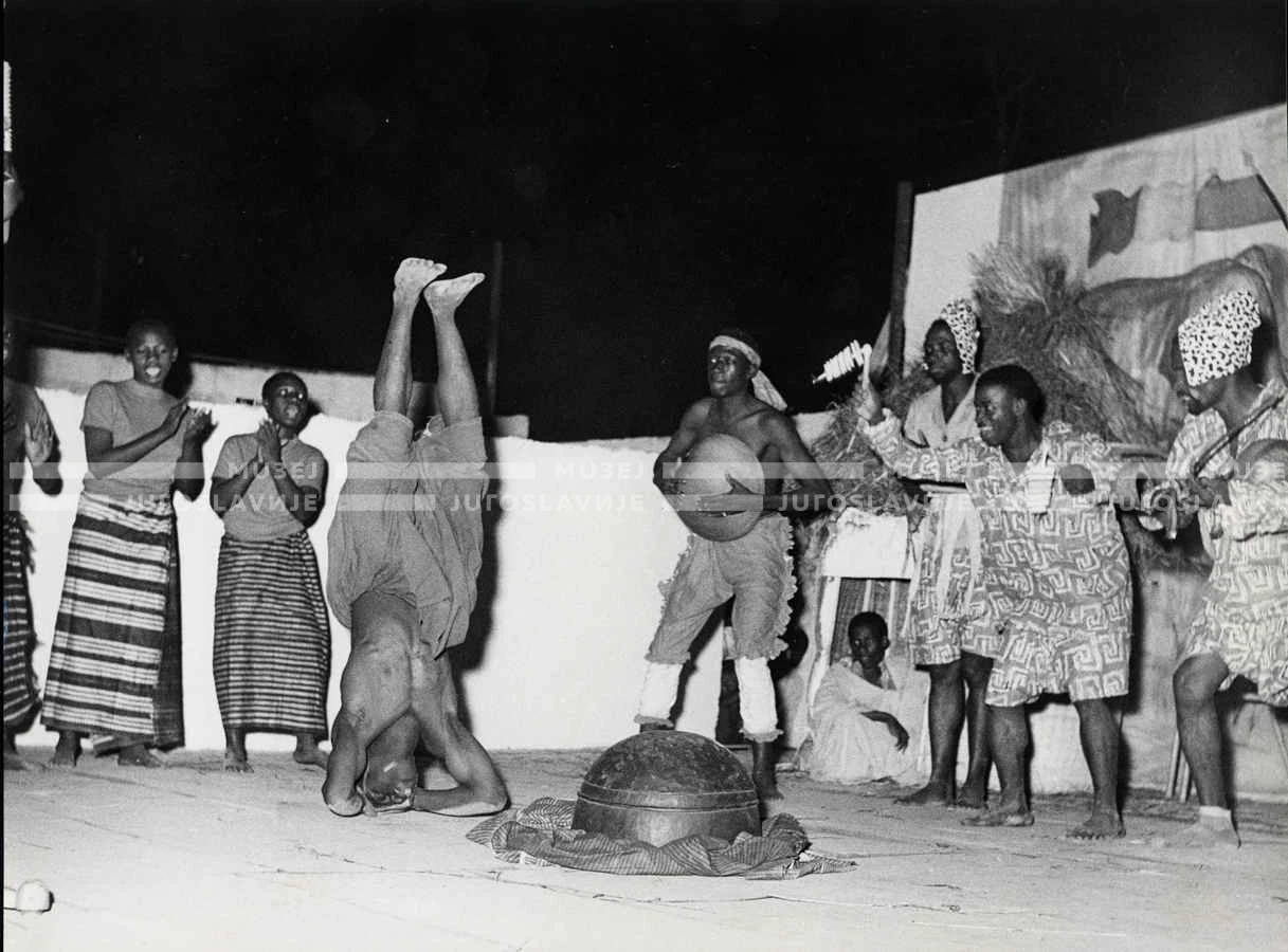 1961_157_192