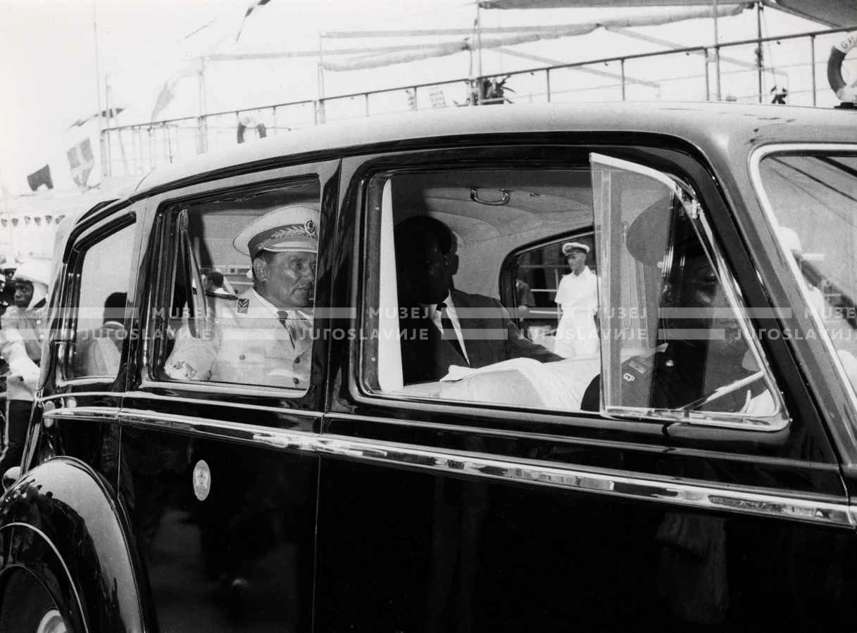 1961_151_027