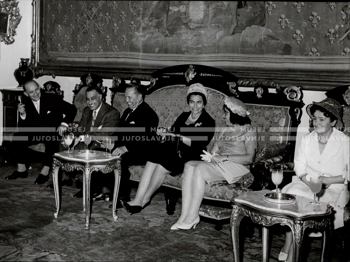1961_164_042