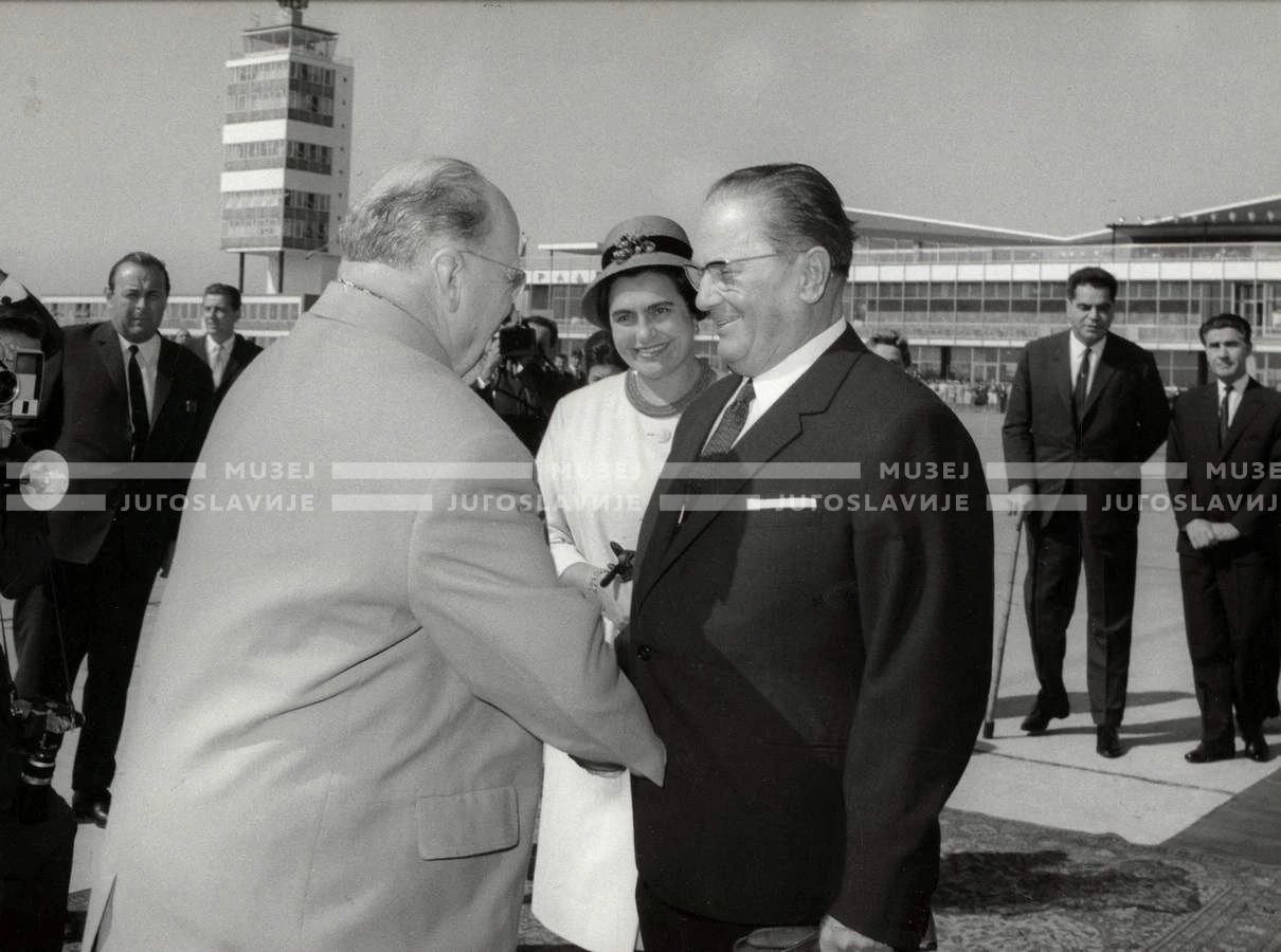 1964_252_028