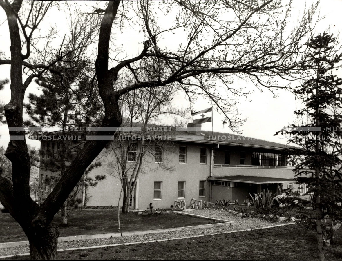 1954_027_026