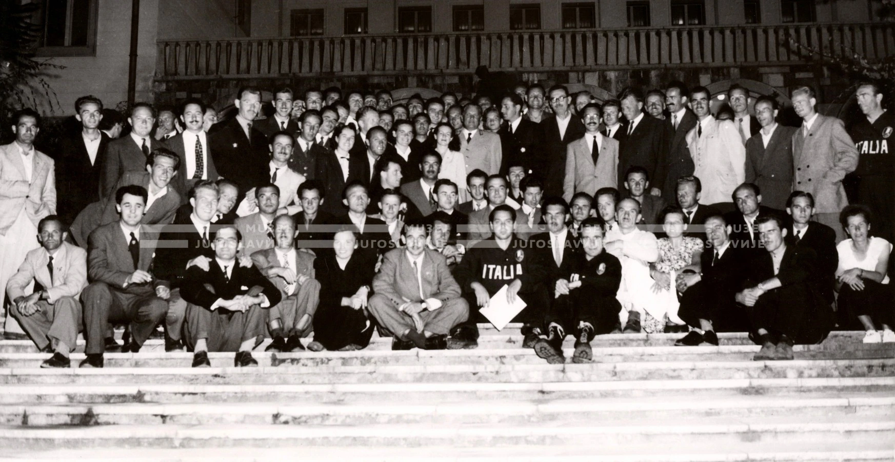1951_010_158