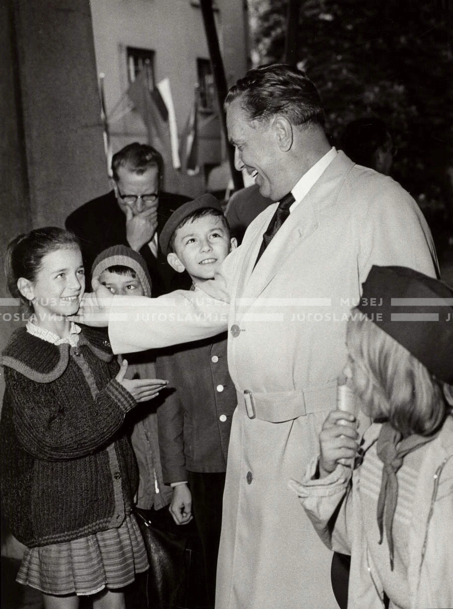 1961_166_138