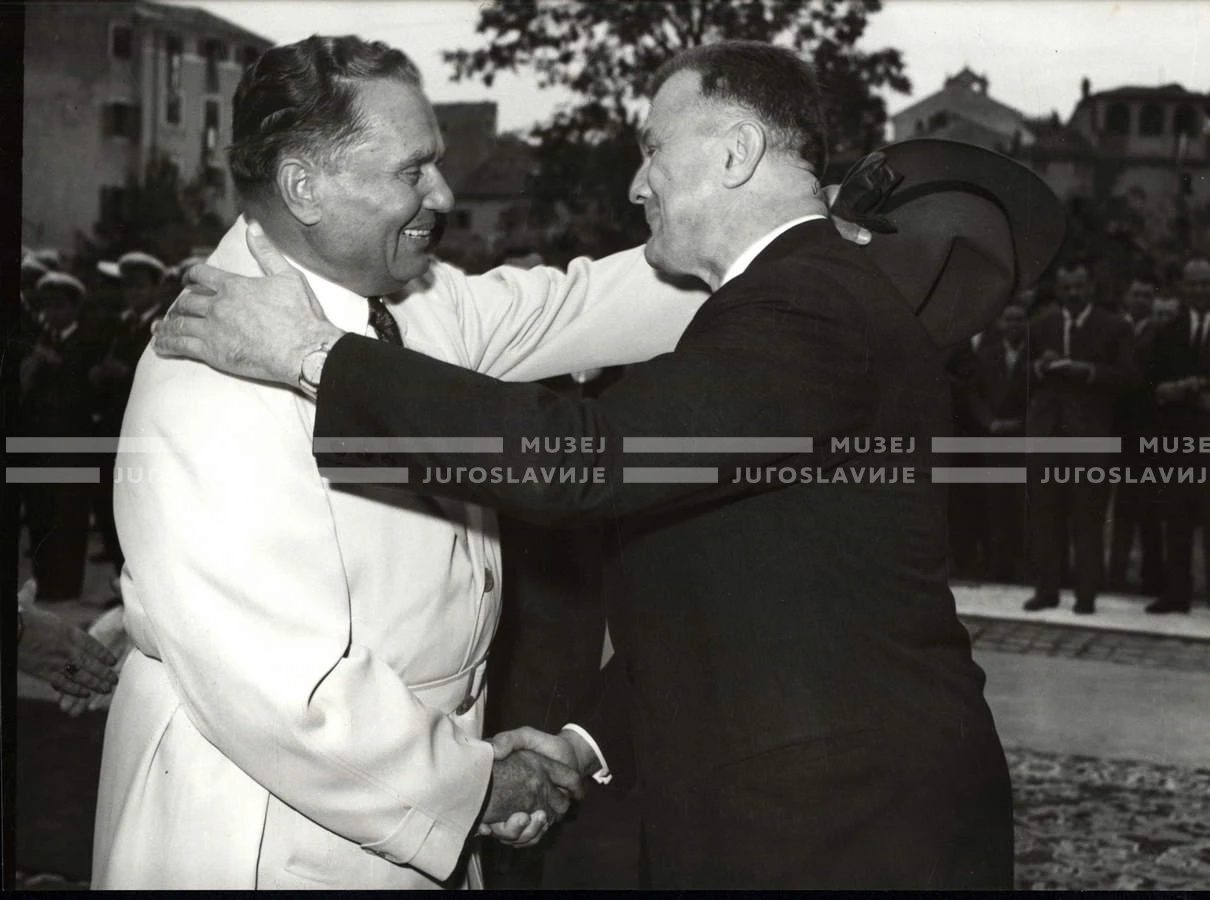 1961_166_075