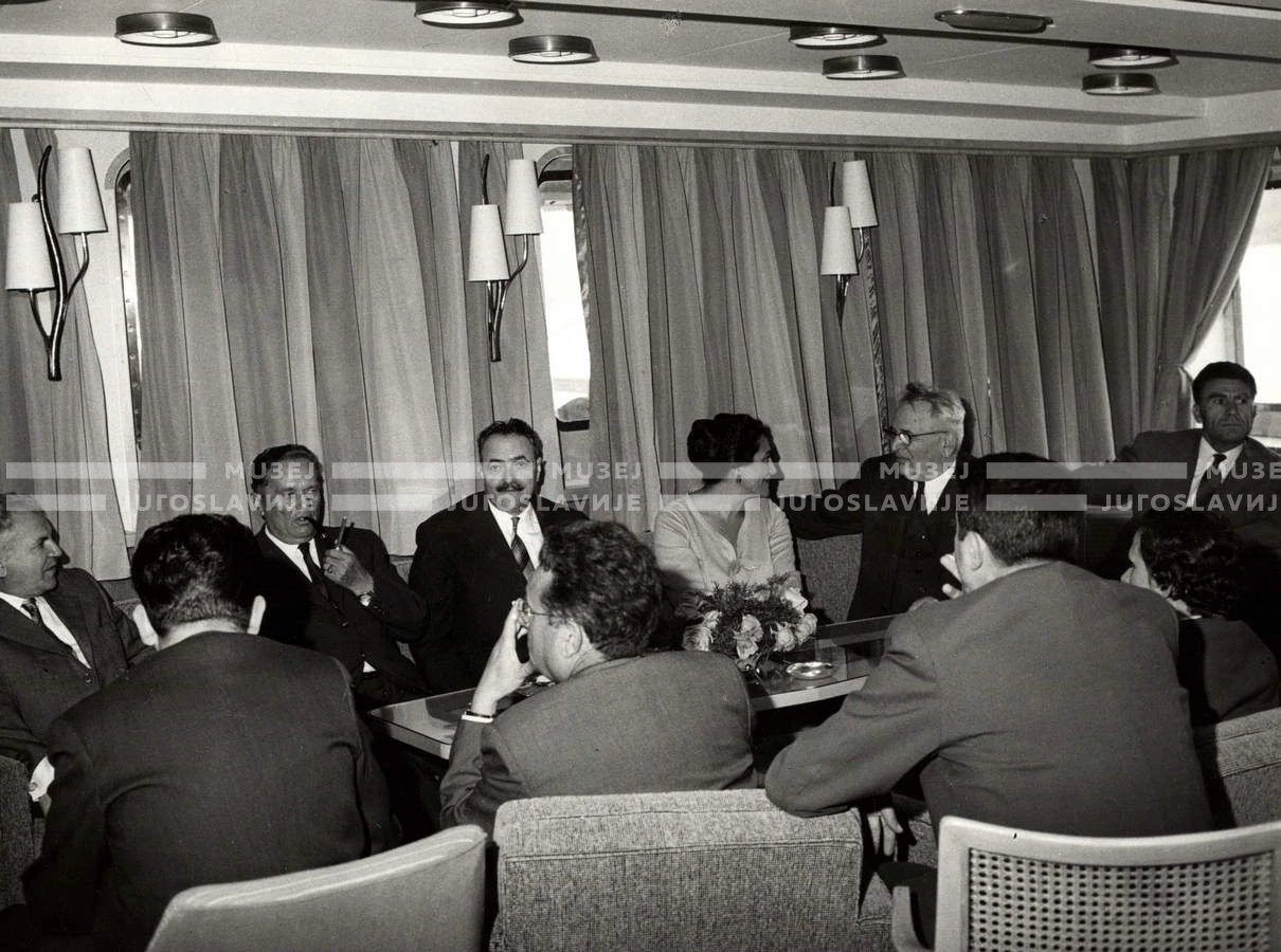 1961_166_027