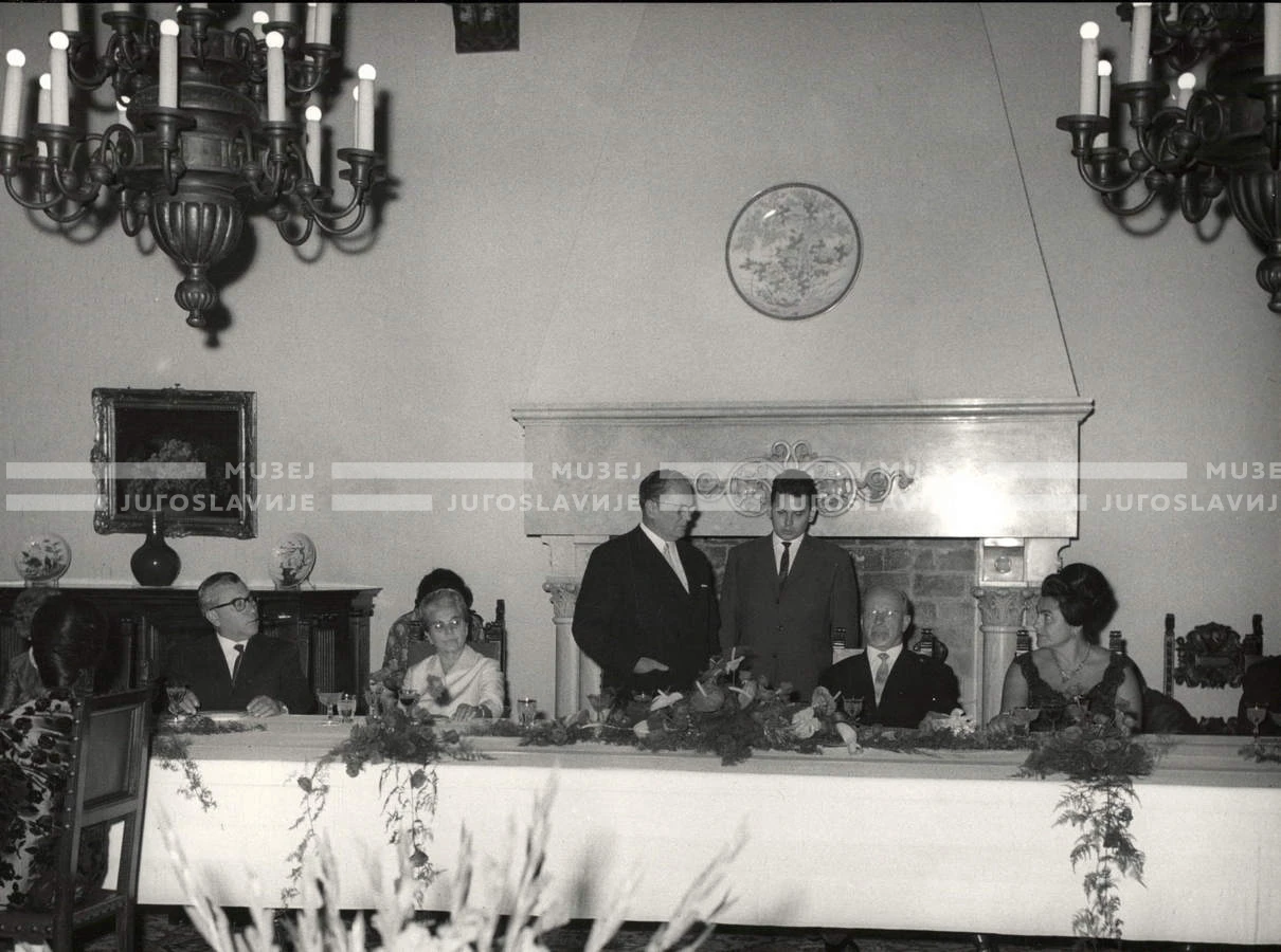 1964_252_064