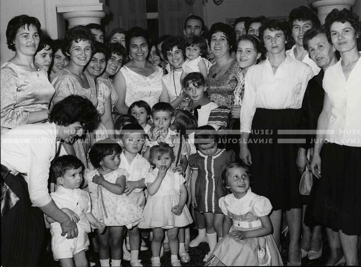 1961_165_061