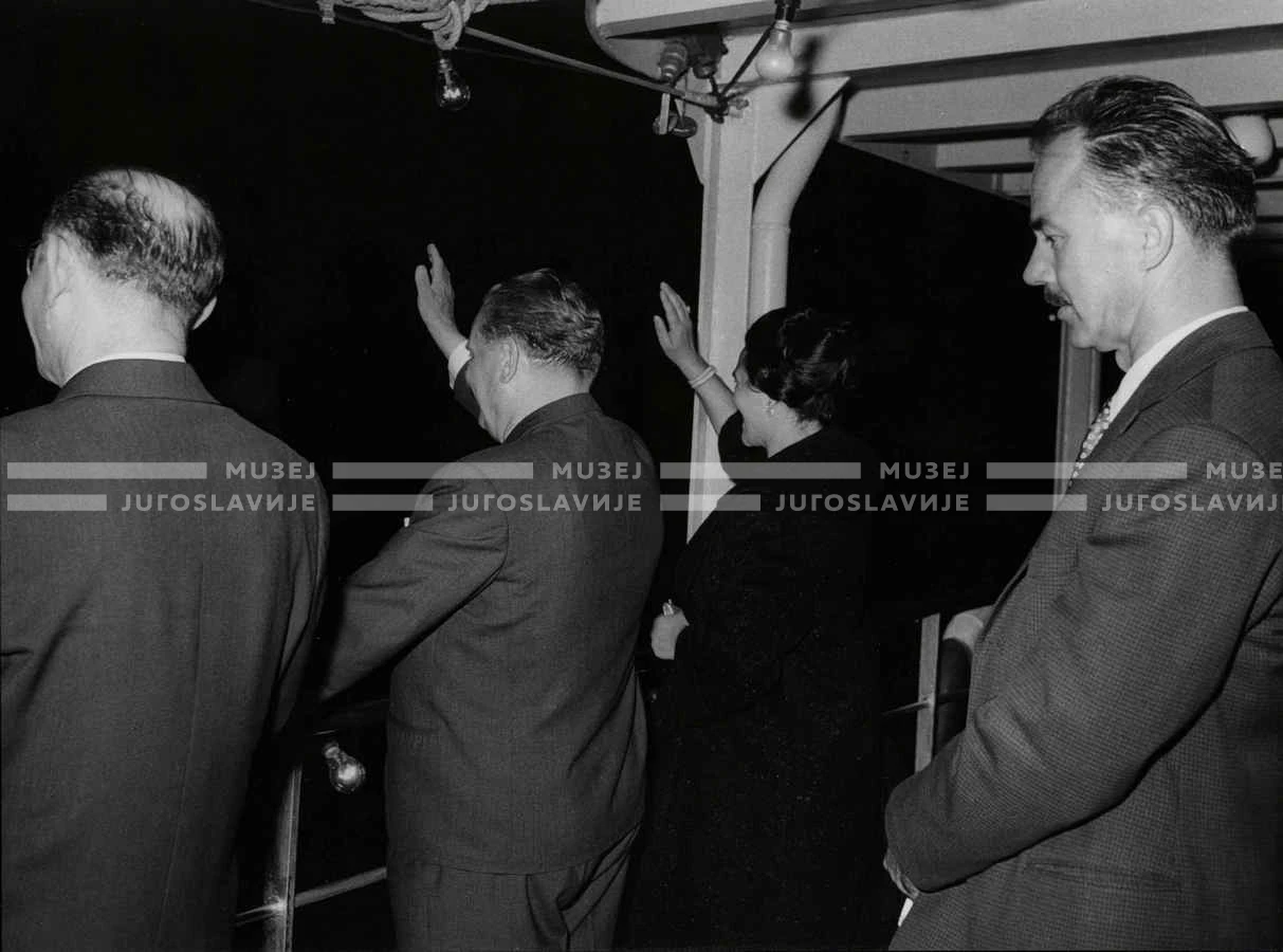 1961_165_150