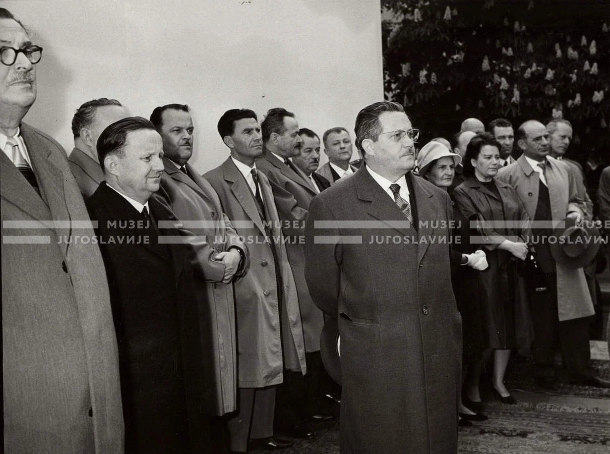 1961_166_132