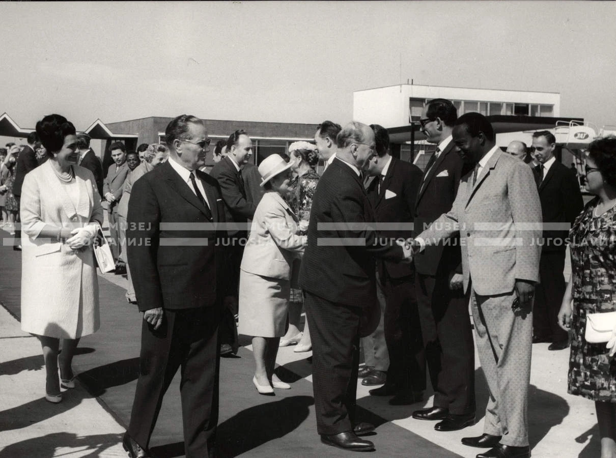 1964_252_080