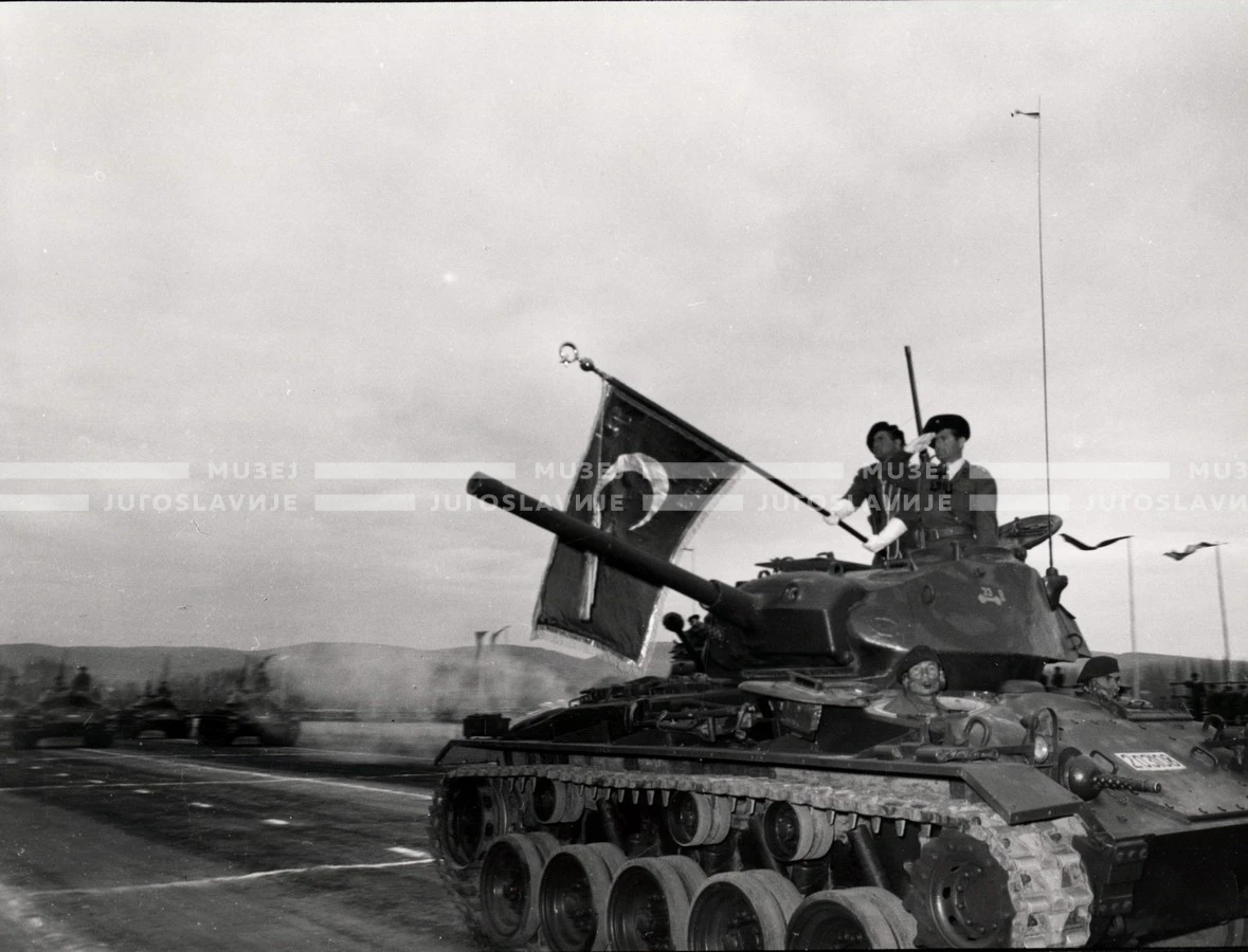 1954_027_050