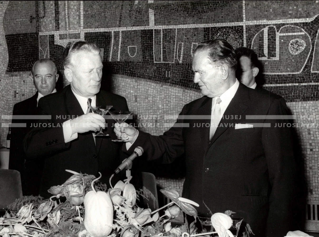 1964_252_119