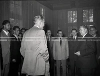 1953_024_073