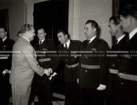 1954_028_094
