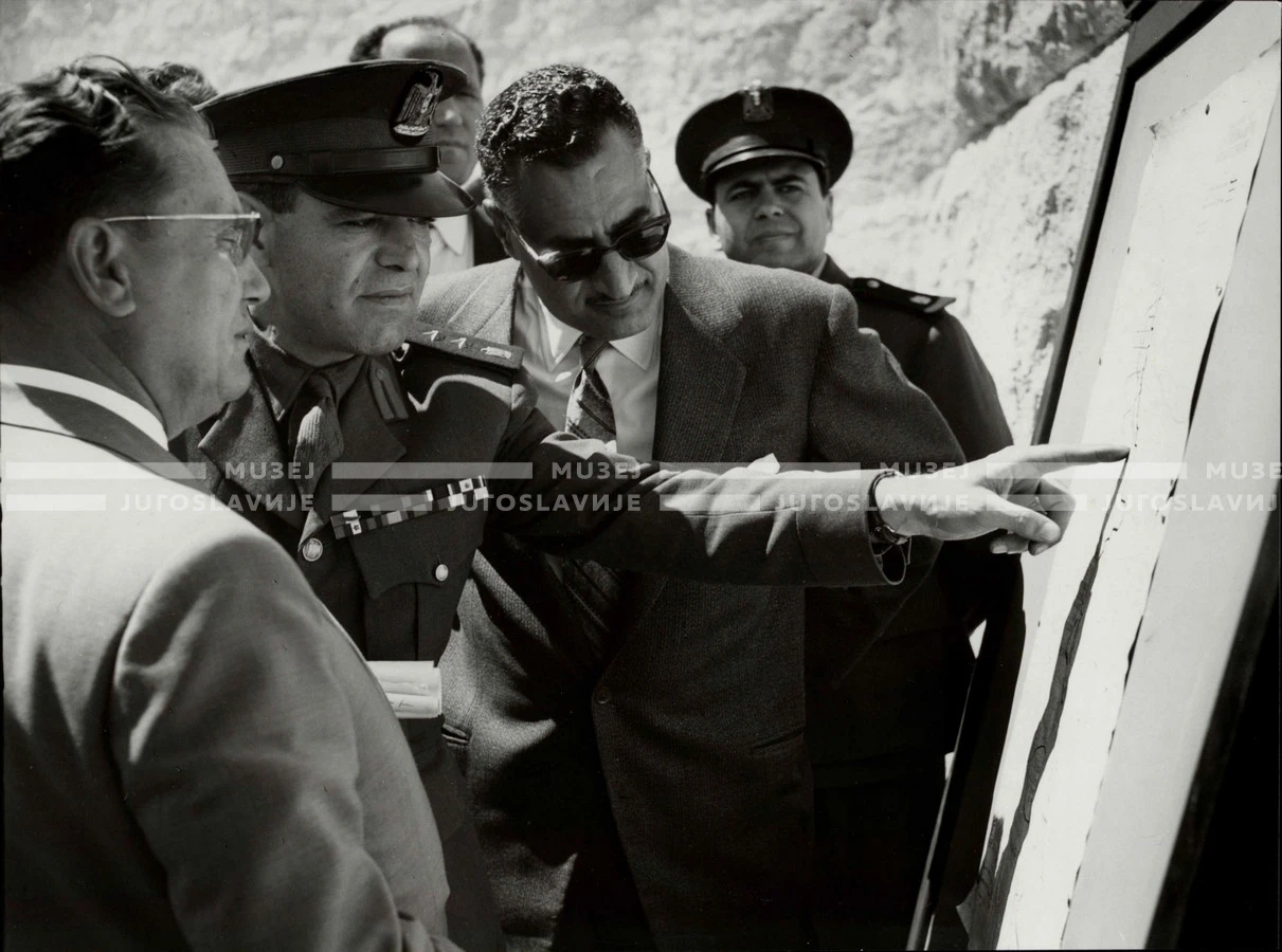1961_164_074
