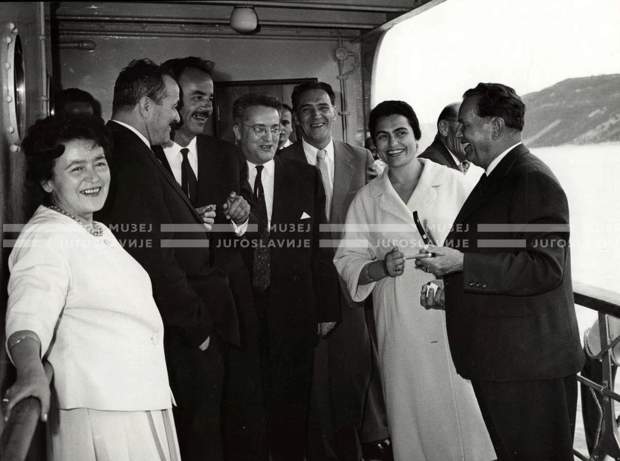 1961_166_053
