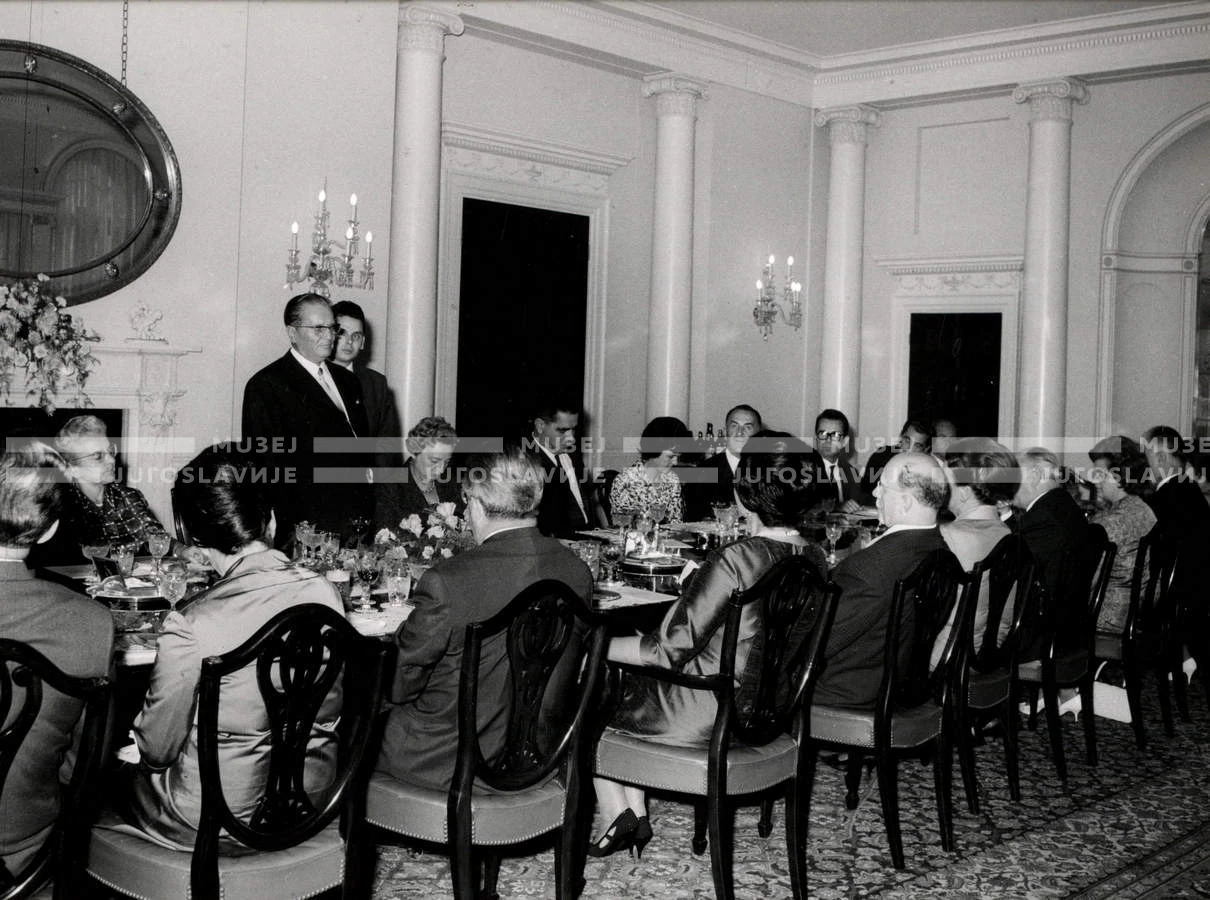 1964_252_050