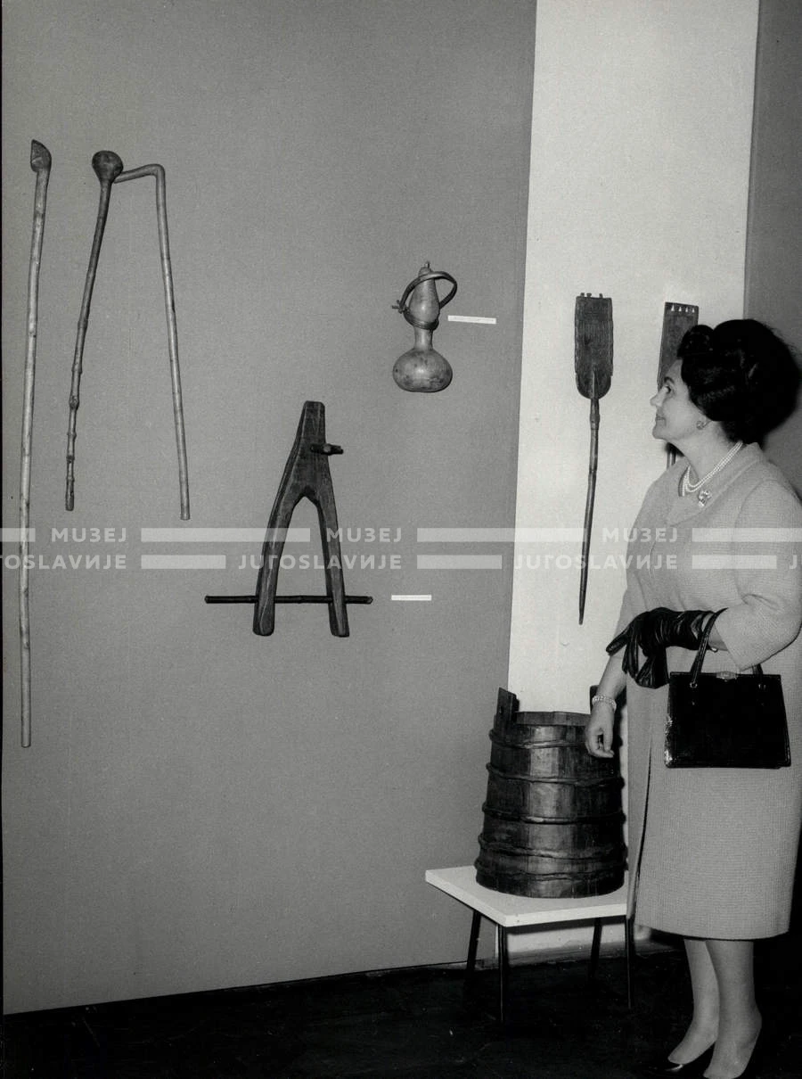 1964_252_153