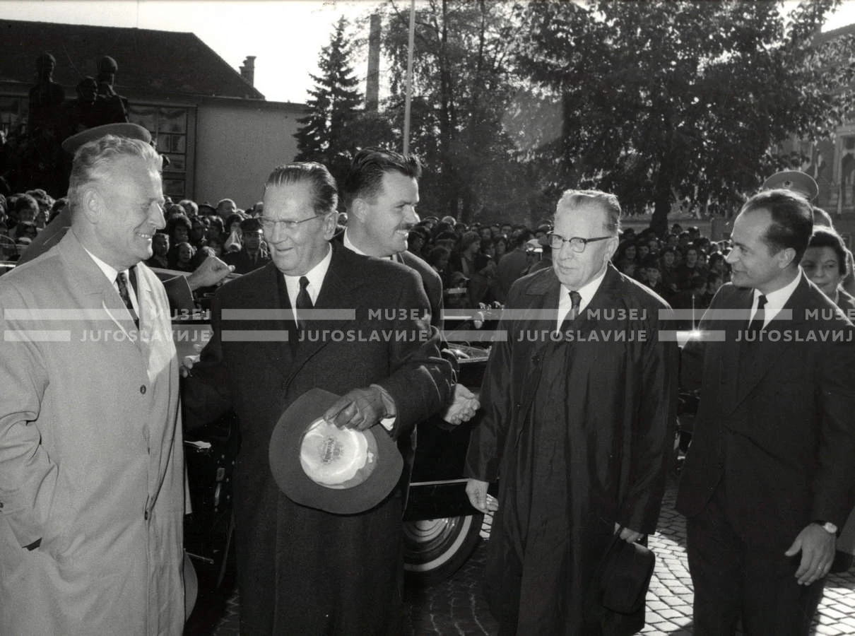 1964_252_197