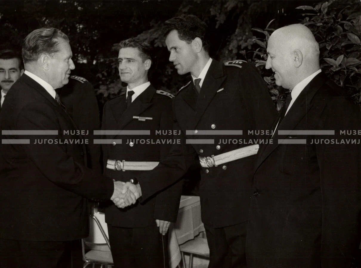 1961_168_004