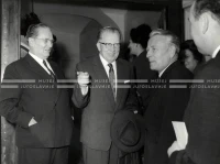 1964_252_208
