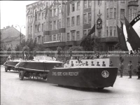 1950_006_050