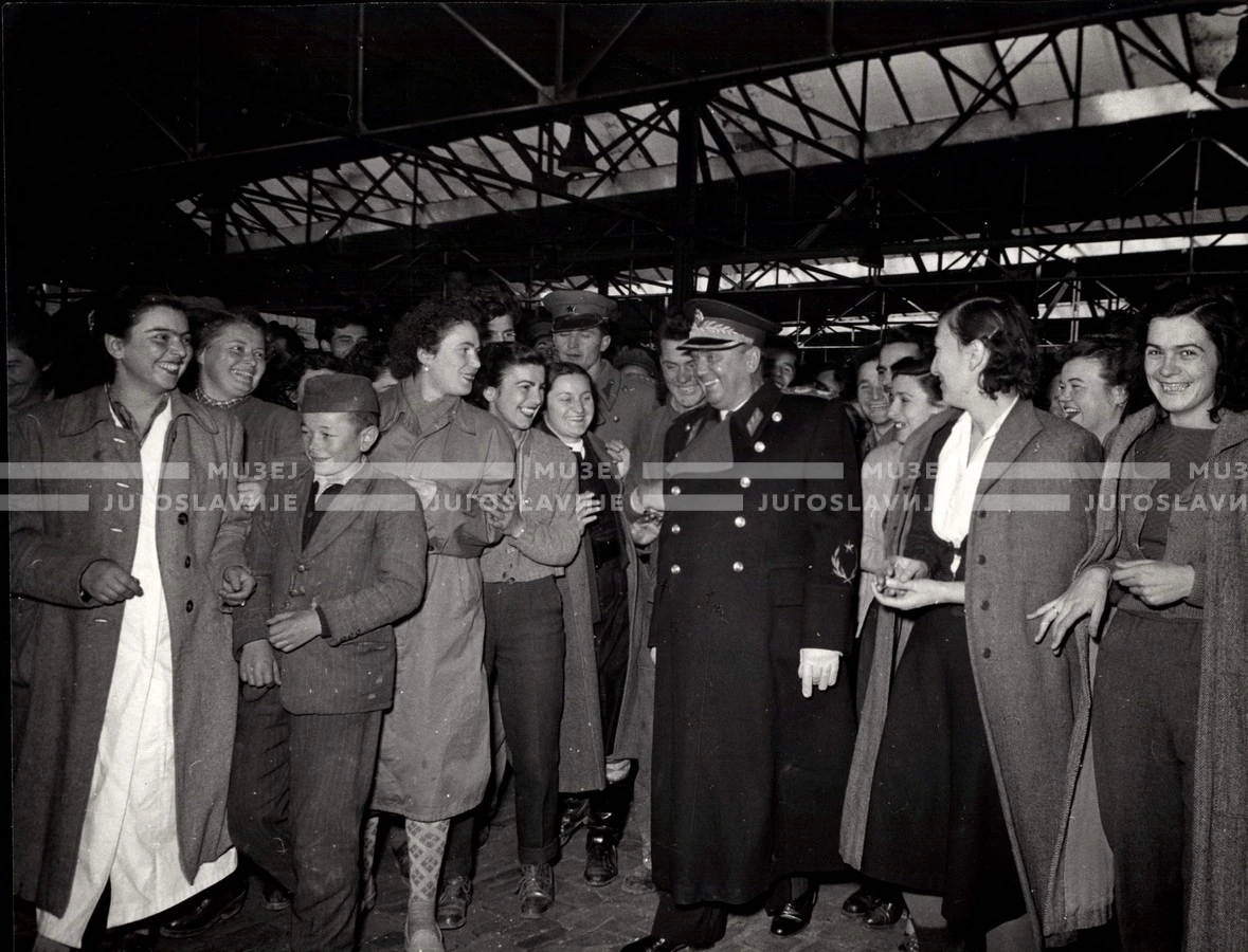 1953_025_057