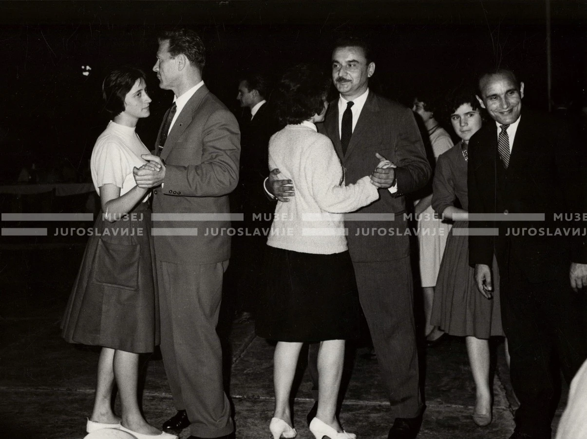 1961_169_213