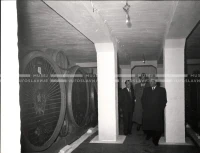 1953_024_075