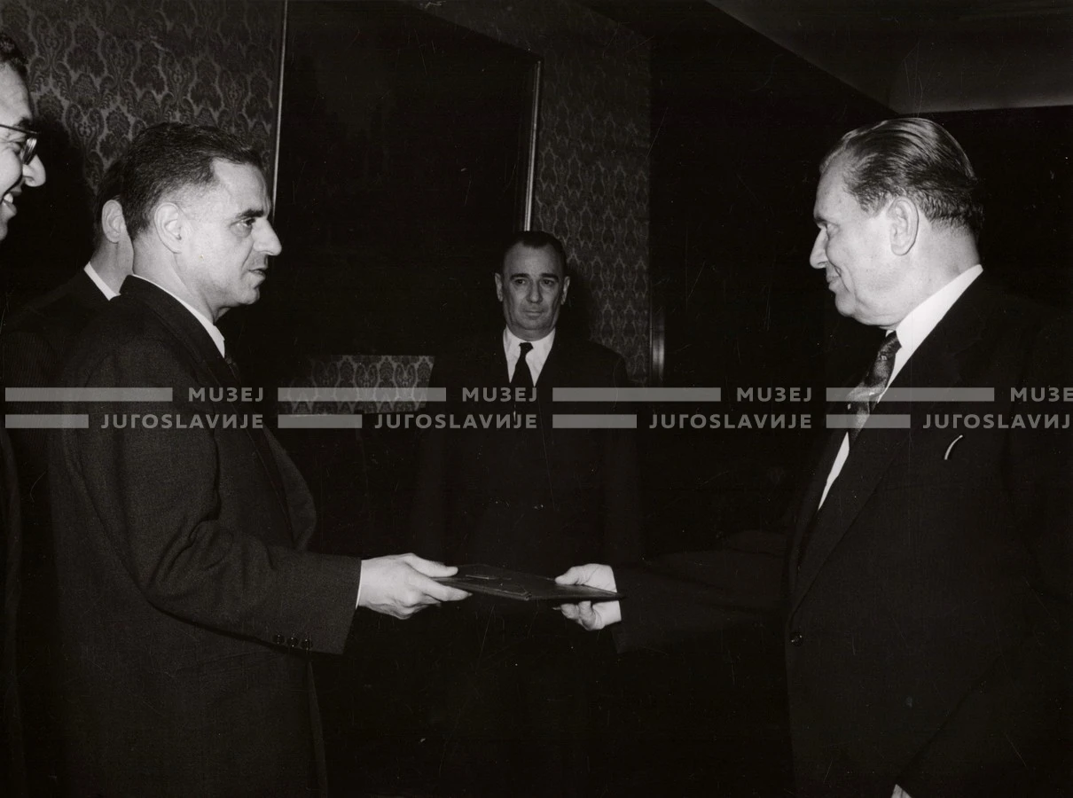 1961_168_136